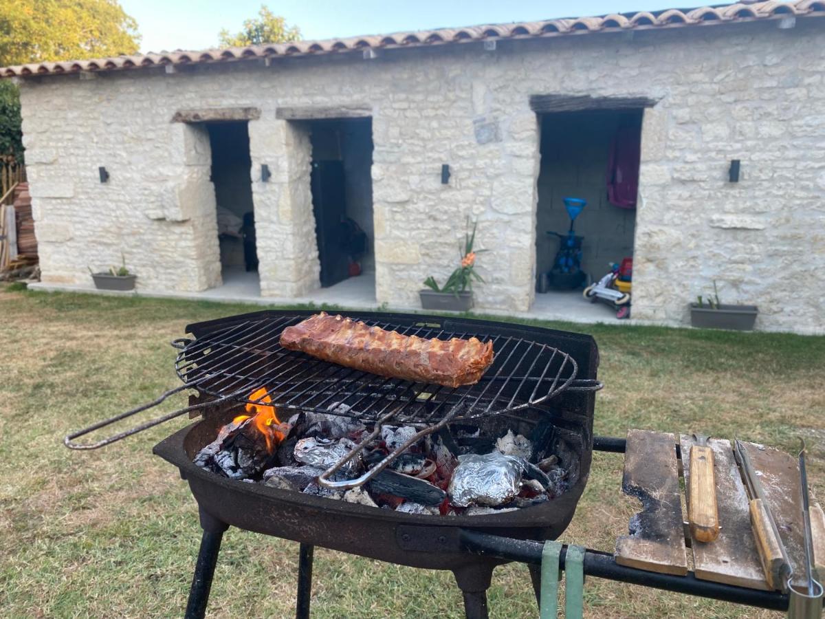 Le Grenier - Gite De Charme La Rochelle Saint-Medard-d'Aunis ภายนอก รูปภาพ